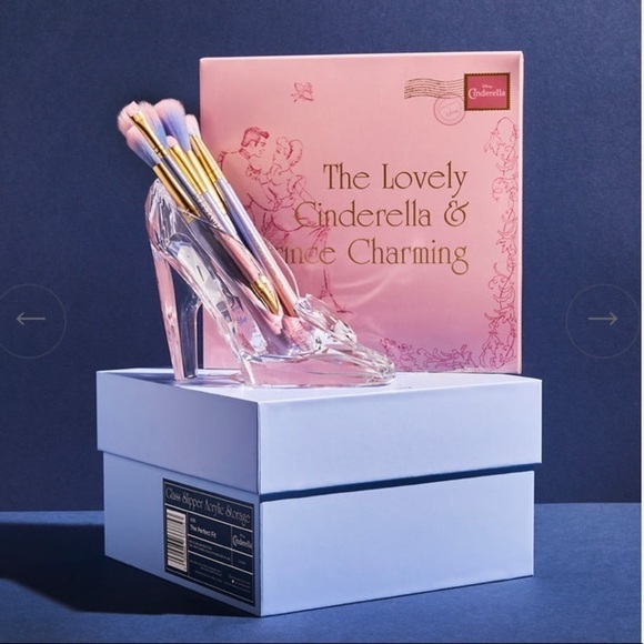 Disney✨Cinderella Glass Slipper✨LIMITED EDITION✨ Make Up Brush Storage​ - Picture 3 of 4
